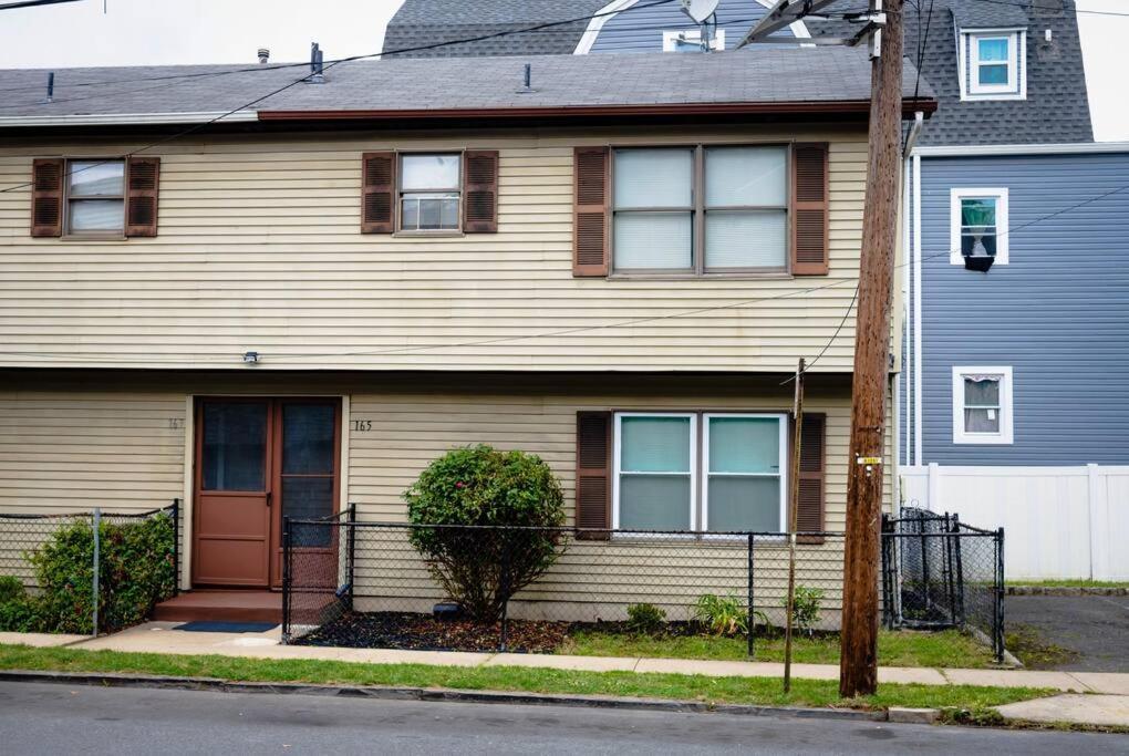 Great 2 Bedroom Condo,Free Parking,Easy Commute. Irvington Exterior foto